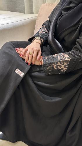 عباية تايقر