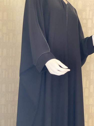 عباية الفراشة