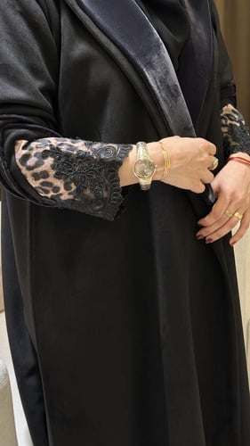 عباية تايقر