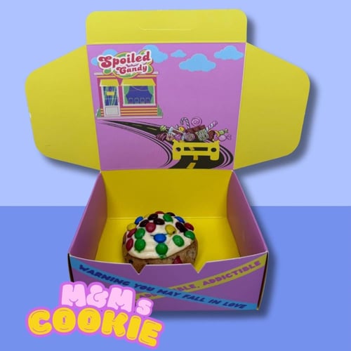 Crumbl cookie box - ٦ حبات- جدة فقط