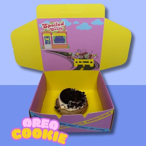 Crumbl cookie box - ١٢ حبه- جدة فقط