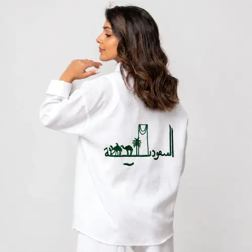 قميص نسائي كتان أبيض بتطريز سعودي أخضر