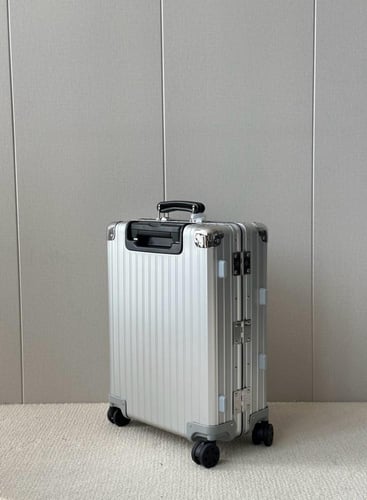 شنطة سفر كاري اون