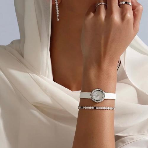 ساعة شـووميه