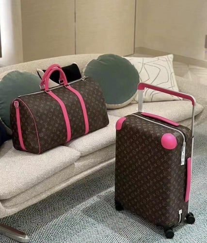 شنطة سفر كاري اون لـويـس فيـتتـون