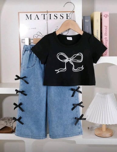 طقم بنات صيفي يتكون من تي شيرت بطبعة فراشة وبنطلون...