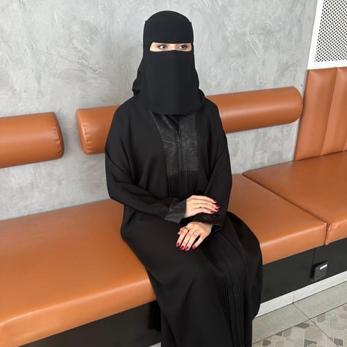 عبايه نص كلوش