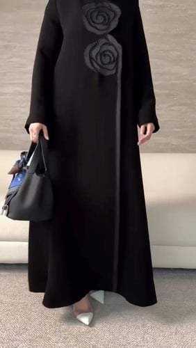 عباية نص كلوش