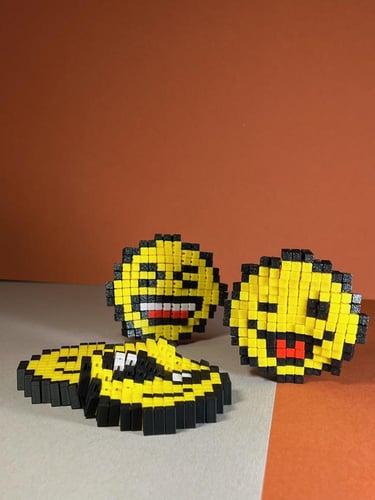 وجوة تعبيرية