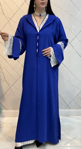 جلابية قطعتين طرز في الكم