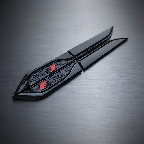 شعار رفرف اودي black sline