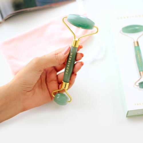 جيد رولر Jade roller