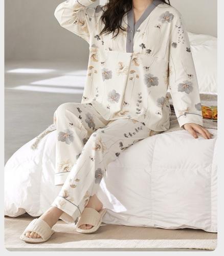 بيجامة قطنية مثالية للنساء الحوامل والمزيد