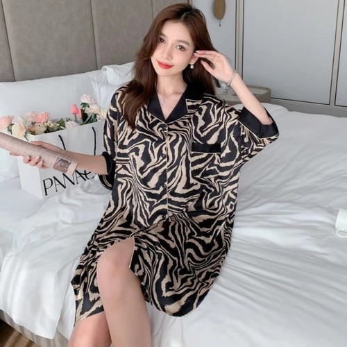 فستان بطبعة الفهد