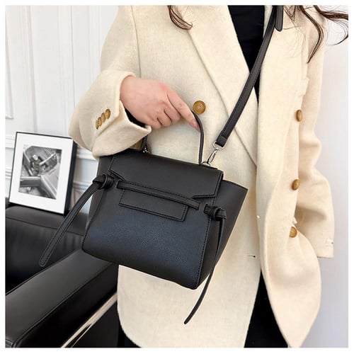 حقيبة جلدية / اللون أسود