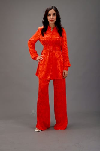 طقم لون برتقالي جاكار بحزام واكمام فانوس