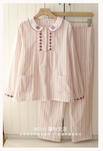 بيجاما قطنية مطرزة يدوياً