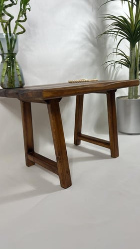 طاولة جانبية بحفر يدوي #15