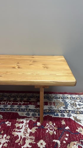 طاولة قهوه خشبية بسيطة وجميلة #4