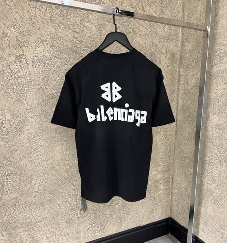 تيشرت بالنسياقا اوفر سايز