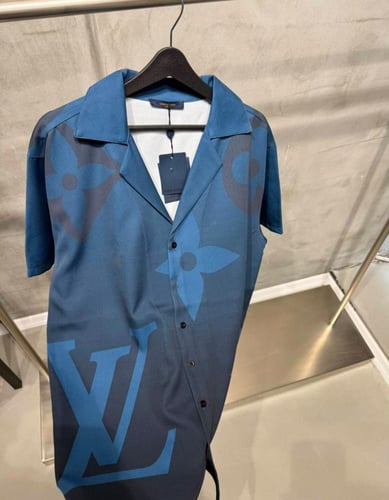 قميص لويس فيتون