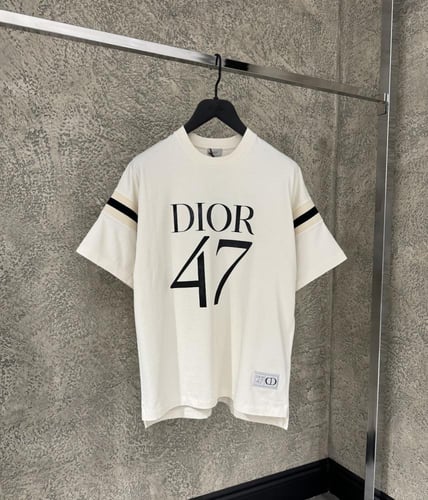 تيشيرت ديور اوفر سايز