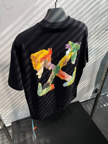 تيشرت اوف وايت