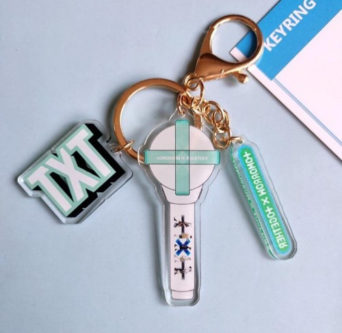 ميدالية تمورو باي توقيذر TXT Keychain