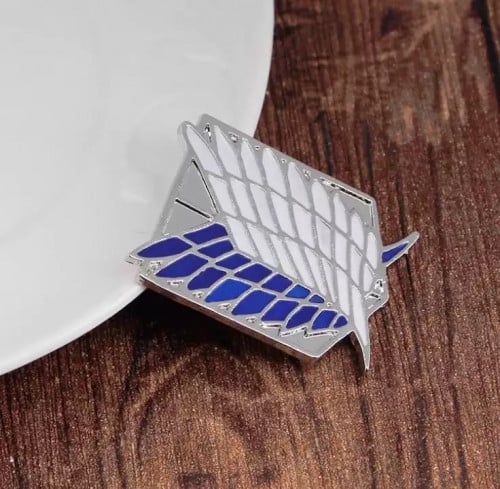 بروش هجوم العمالقة Attack On Titans Brooch