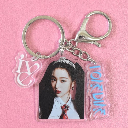 ميدالية وونيونق من فرقة ايف iVE Keychain