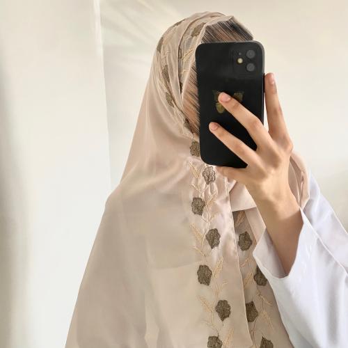 طرحة منى ليزر لون بيج