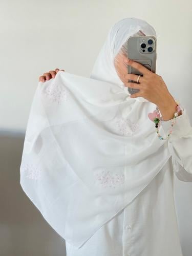 طرحة اريام ليزر لون ابيض