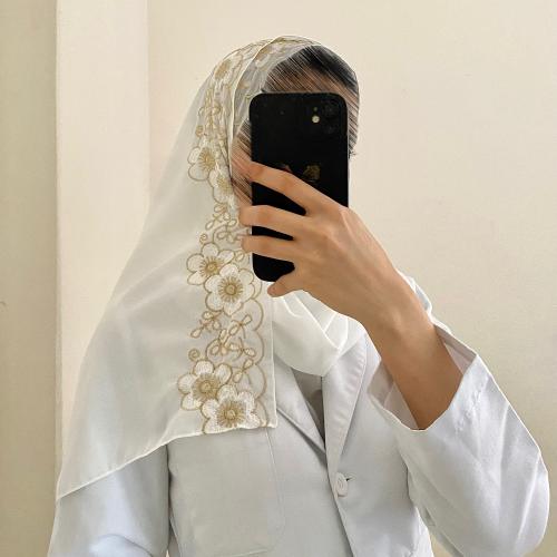 طرحة روح ليزر لون ابيض
