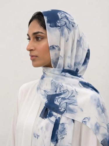 Pleated chiffon headscarf