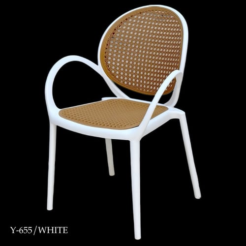 كرسي خارجي عدة ألوان