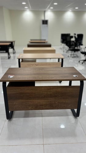 مكتب مع أدراج 120 و140 سم بني غامق