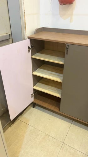 دولاب خشبي مع ادراج فخم عدة ابواب