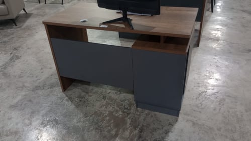 طاولة مكتب لون خشبي غامق قياس 120 سم