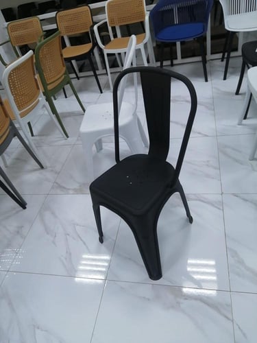 كراسي خارجي وداخلي للمطاعم والكوفي عدة الوان