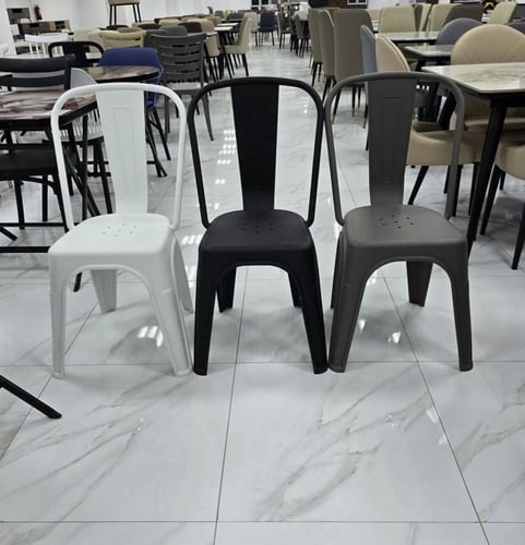 كراسي خارجي وداخلي للمطاعم والكوفي عدة الوان