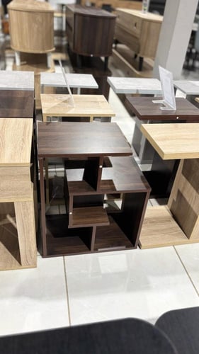 طاولة خدمة عدة الوان