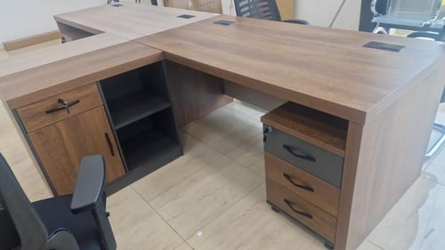 مكتب مع سكرتاريه 160و180سم