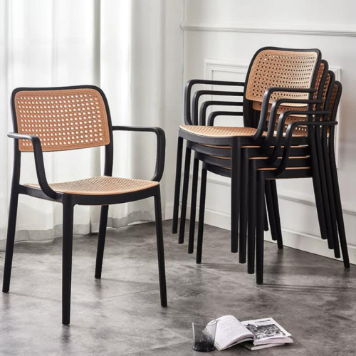 كرسي خارجي لون أسود