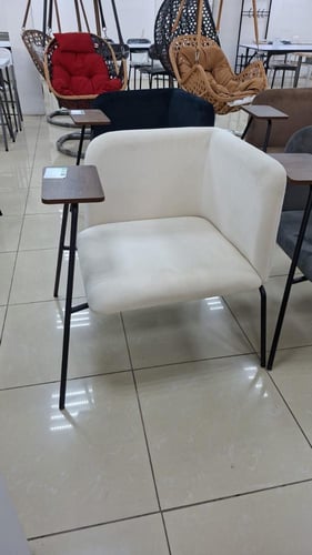 كرسي مع تكاية عدة ألوان