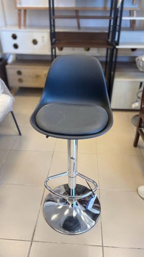 كرسي بار مودرن عدة الوان