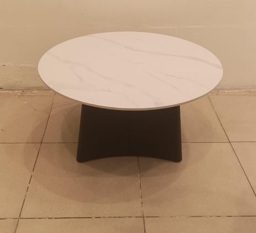 طاولة بورسلان حجم كبير