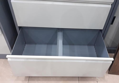 دولاب ملفات ب 3 أدراج لون رمادي وابيض