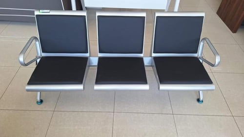 كرسي انتظار 2و3 أشخاص عدة ألوان