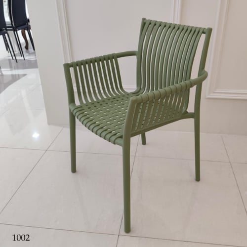 كرسي فايبر مودرن عدة الوان