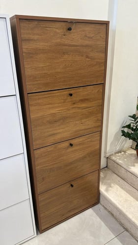 دولاب جزم لون بني متعدد الأحجام